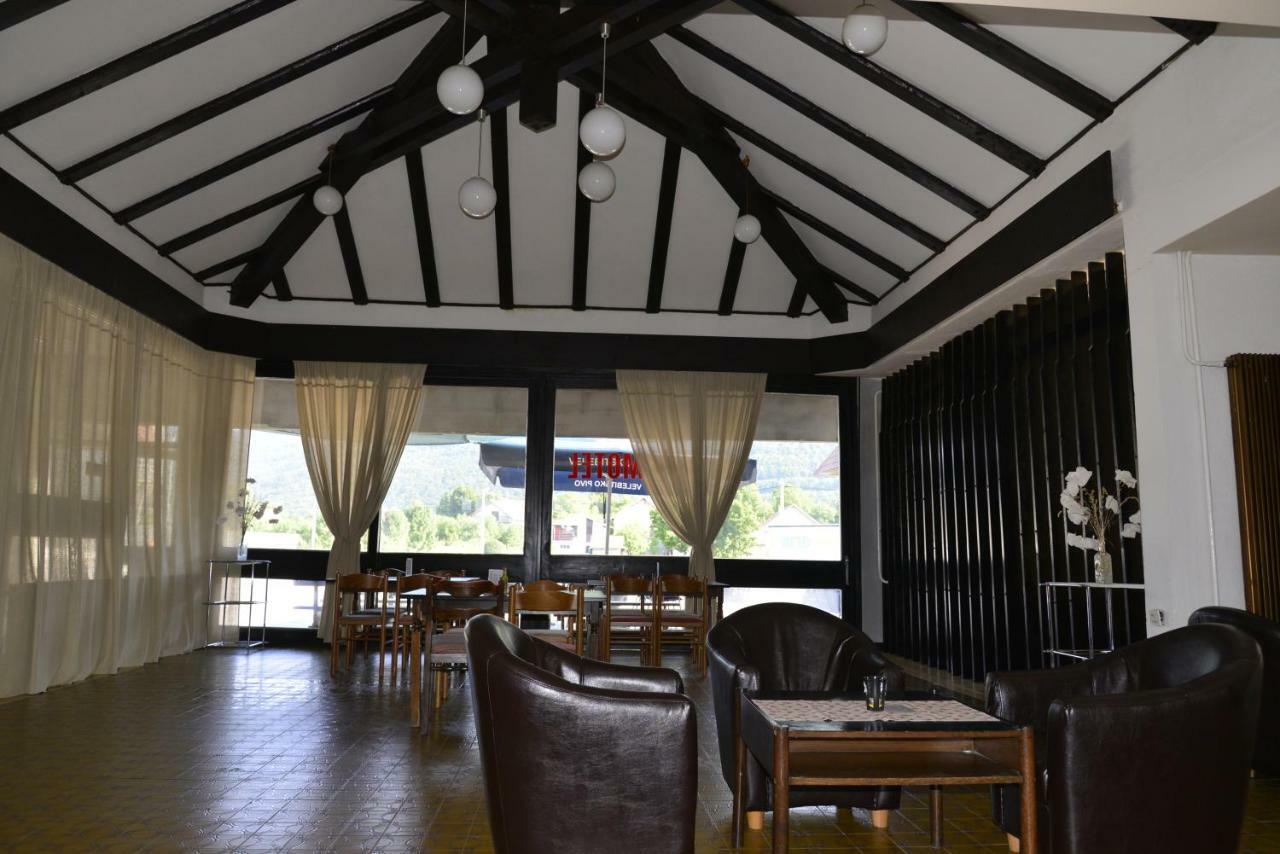 Licki Krovovi Gračac Exterior foto